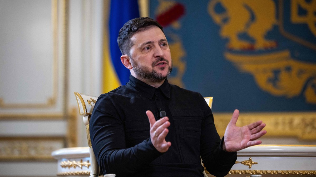 Ukraine's President Volodymyr Zelenskyy answers AFP journalists' questions during an interview in Kyiv on Feb. 20, 2026. (AFP Photo)