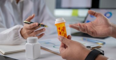 People with neurological conditions such as epilepsy, migraines, Parkinson’s disease and multiple sclerosis should consult their physicians and undergo detailed evaluations before deciding to fast during Ramadan, a Turkish neurologist said. (Shutterstock Photo)