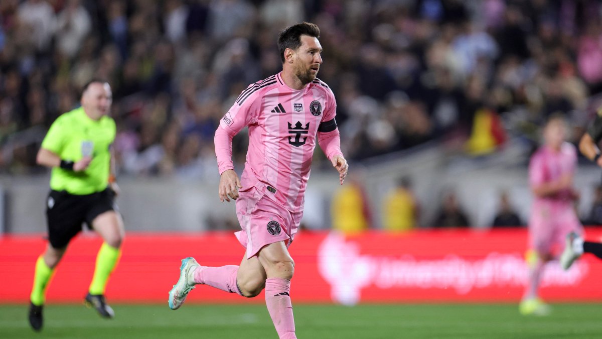 Inter Miami's Lionel Messi runs during the MLS match against Los Angeles FC at Los Angeles Memorial Coliseum, Los Angeles, U.S., Feb. 21, 2026. (AFP photo)