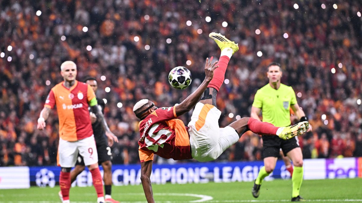 Galatasaray's Victor Osimhen plays during the UEFA Champions League round of 16 play-off first leg match against Juventus at RAMS Park, Istanbul, Türkiye, Feb. 17, 2026. (AA Photo)

