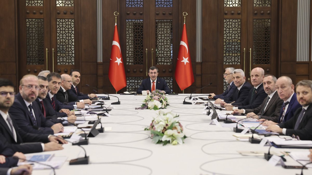Vice President Cevdet Yılmaz (C) chairs the Investment Environment Improvement Coordination Council (YOIKK) meeting, Ankara, Türkiye, Feb. 24, 2026. (AA Photo)