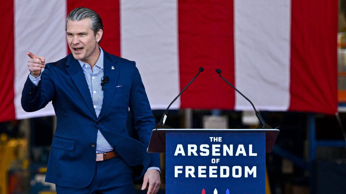 Hegseth warns Anthropic to allow military use of its AI tech