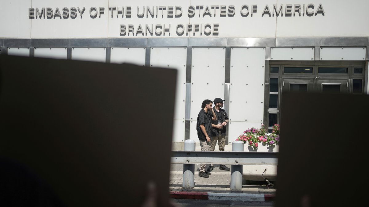 US to give consular services at Israeli settlement in West Bank