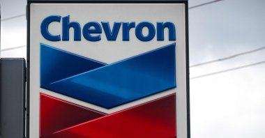 The Chevron logo is seen at a gas station in Houston, Texas, U.S., Aug. 12, 2025. (AFP Photo)