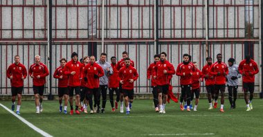 Samsunspor players take part in a training session ahead of the UEFA Conference League round of 16 second leg match against North Macedonia’s Shkendija, Samsun, Türkiye, Feb. 24, 2026. (AA Photo)
