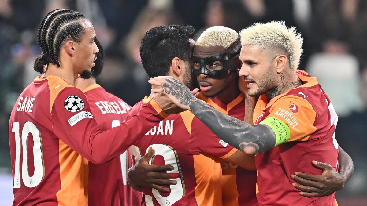 Galatasaray's Victor Osimhen (2nd R) celebrates scoring during the UEFA Champions League match against Juventus at the Allianz Stadium, Turin, Italy, Feb. 25, 2026. (EPA Photo)
