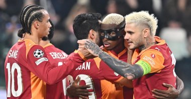Galatasaray's Victor Osimhen (2nd R) celebrates scoring during the UEFA Champions League match against Juventus at the Allianz Stadium, Turin, Italy, Feb. 25, 2026. (EPA Photo)