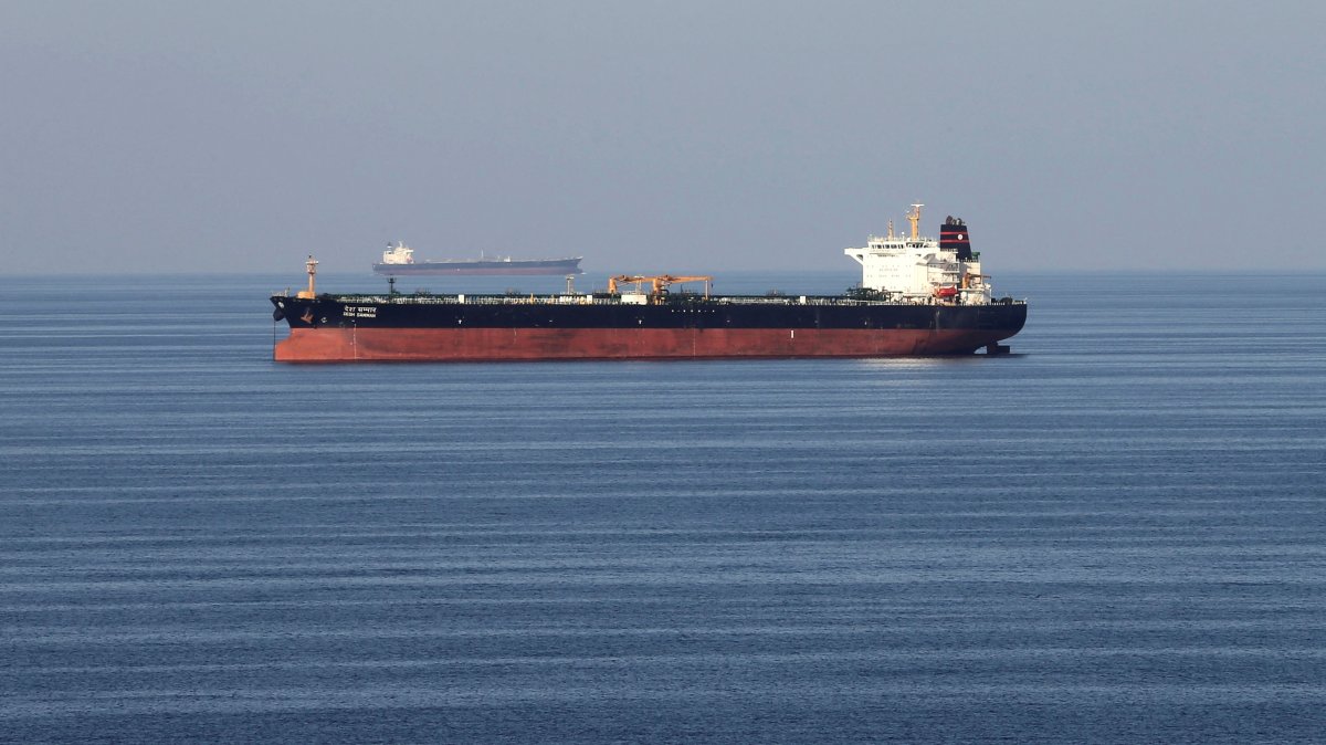 Oil tankers pass through the Strait of Hormuz, Dec. 21, 2018. (Reuters Photo)