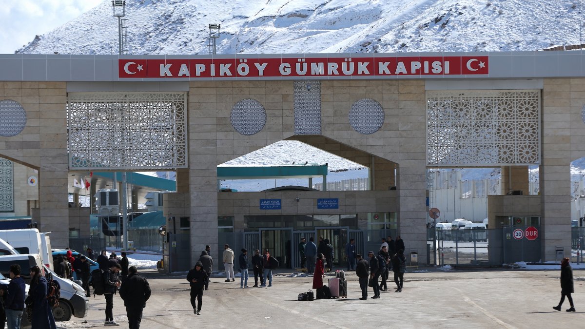 A general view of Kapıköy customs gate on the border of Türkiye with Iran, Van, eastern Türkiye, March 2, 2026. (AA Photo)