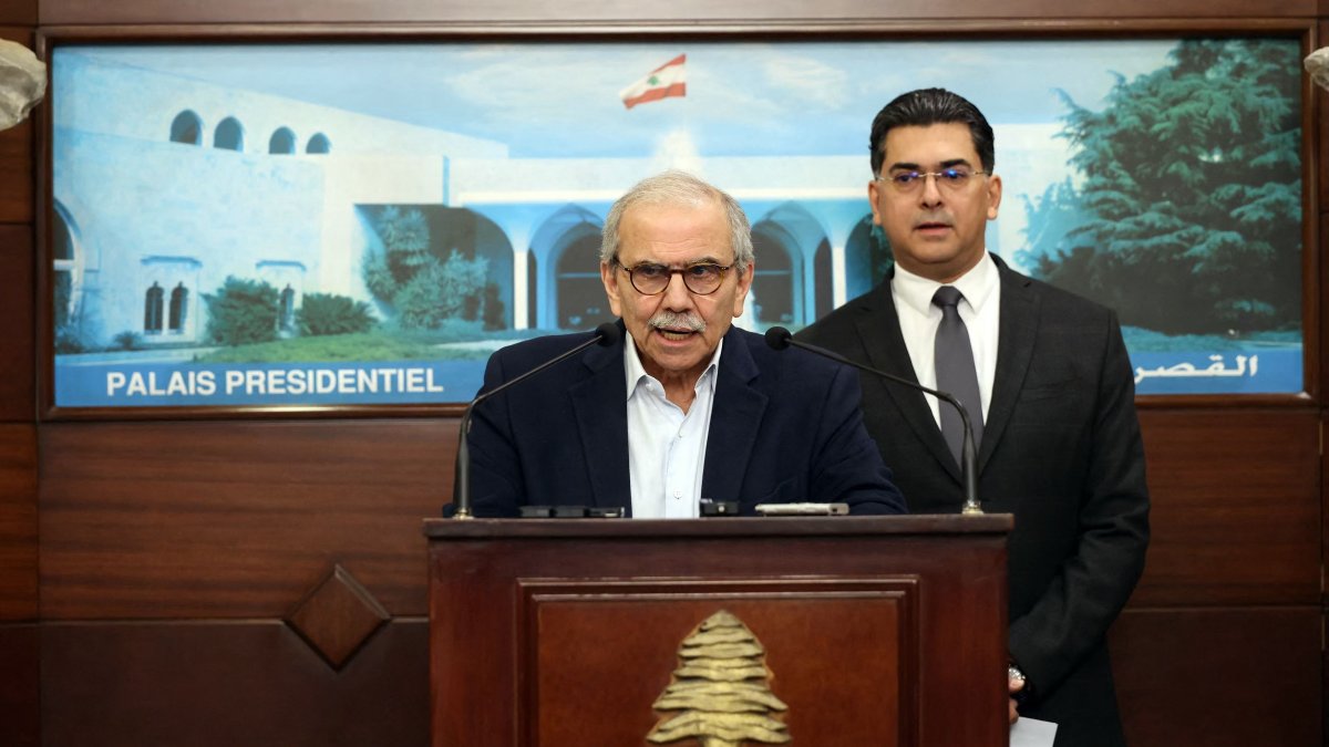 Lebanon moves to ban Hezbollah’s military activities