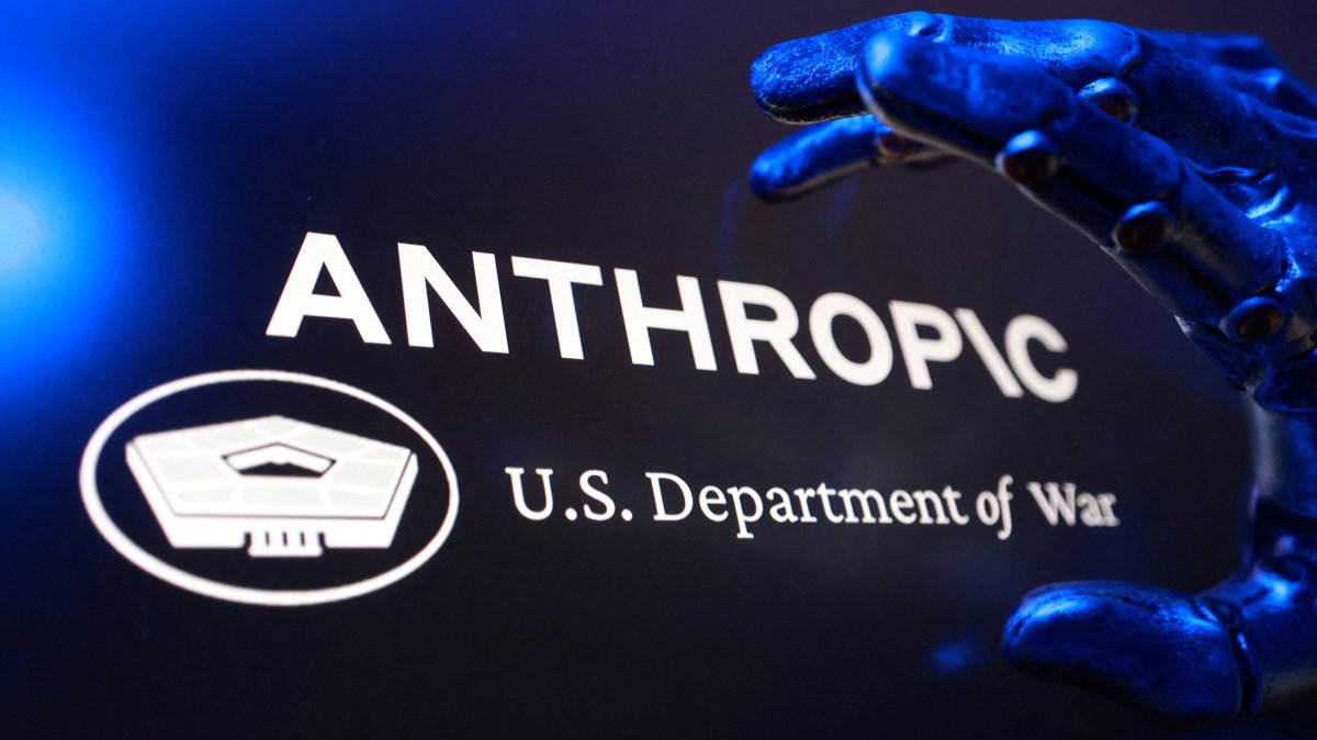 The U.S. Department of War and Anthropic logos are seen in this illustration, March 1, 2026. (Reuters Photo)
