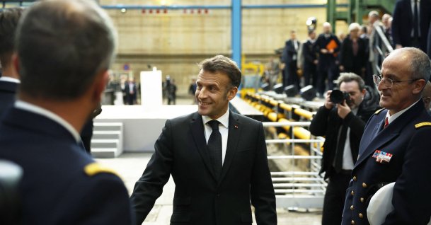 France's President Emmanuel Macron greets French Navy members during his visit to the Nuclear Submarine Navy Base of Ile Longue in Crozon, north-western France, March 2, 2026. (AFP Photo)