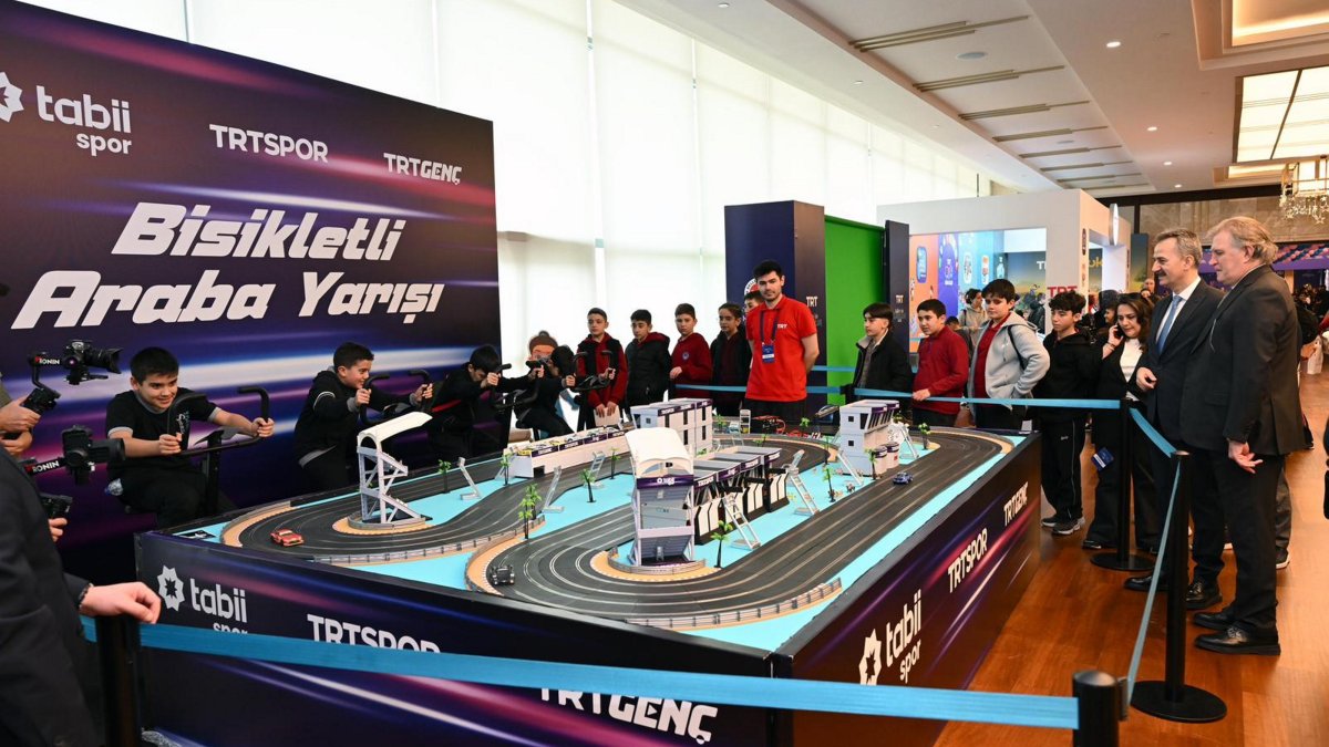 Haluk Görgün, head of Türkiye’s Presidency of Defense Industries, visits exhibition and experience areas as part of the “Ramadan at the Presidential Complex” event, Ankara, Türkiye, March 3, 2026. (AA Photo)