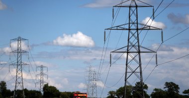 Electricity pylons in London, U.K., Aug. 1, 2017. (Reuters Photo)