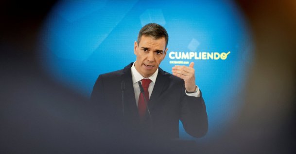 Spain's Prime Minister Pedro Sanchez gestures during a news briefing at Moncloa Palace in Madrid, Spain, Dec. 15, 2025. (Reuters Photo)