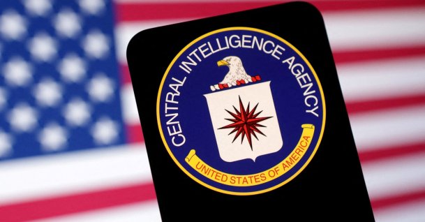 CIA (Central Intelligence Agency) logo and U.S. flag are seen in this illustration taken May 6, 2025. (Reuters File Photo)