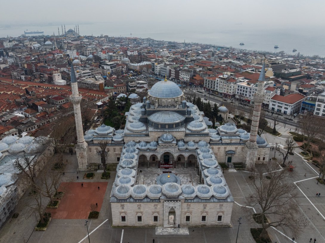 An aerial view of Beyazıt Mosque and its surrounding külliye complex, Istanbul, Türkiye, March 3, 2026. (AA Photo)