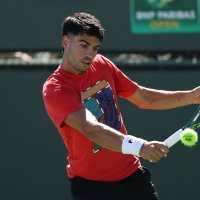 Spain's Carlos Alcaraz plays a backhand during a practice session at the Indian Wells Tennis Garden, Indian Wells, U.S., March 3, 2026. (AFP Photo)
