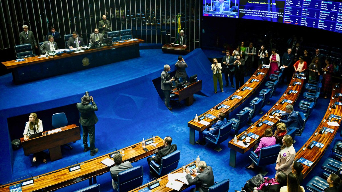 This general view shows the plenary of the Brazilian Senate during a session to vote on the approval of the free trade agreement between Mercosur and the European Union, Brasilia, Brazil, March 4, 2026. (AFP Photo)