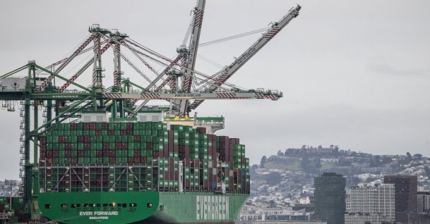 Shipping containers are stacked on a cargo ship following the Supreme Court's ruling that Trump had exceeded his authority when he imposed tariffs, port of Oakland, California, U.S., Feb. 24, 2026. (Reuters Photo)