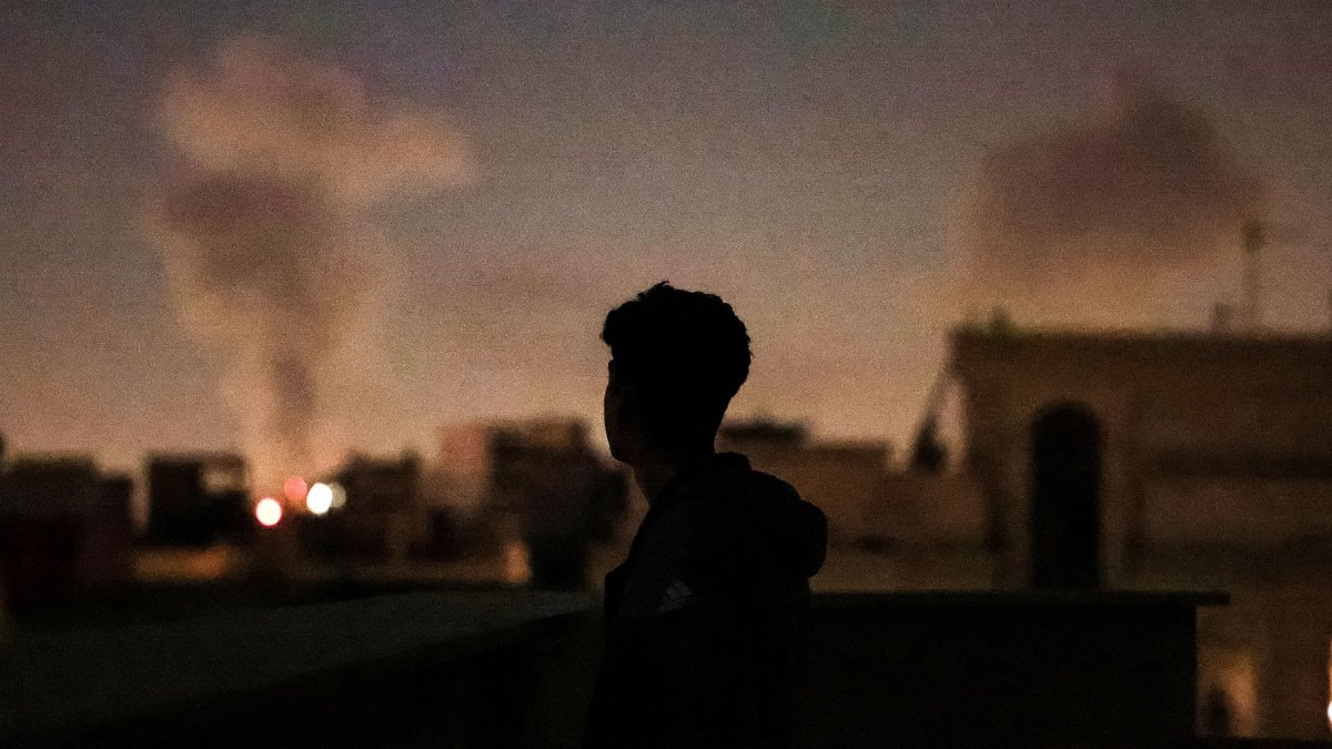 A plume of smoke rises after a strike on Tehran, March 4, 2026. (AFP Photo)