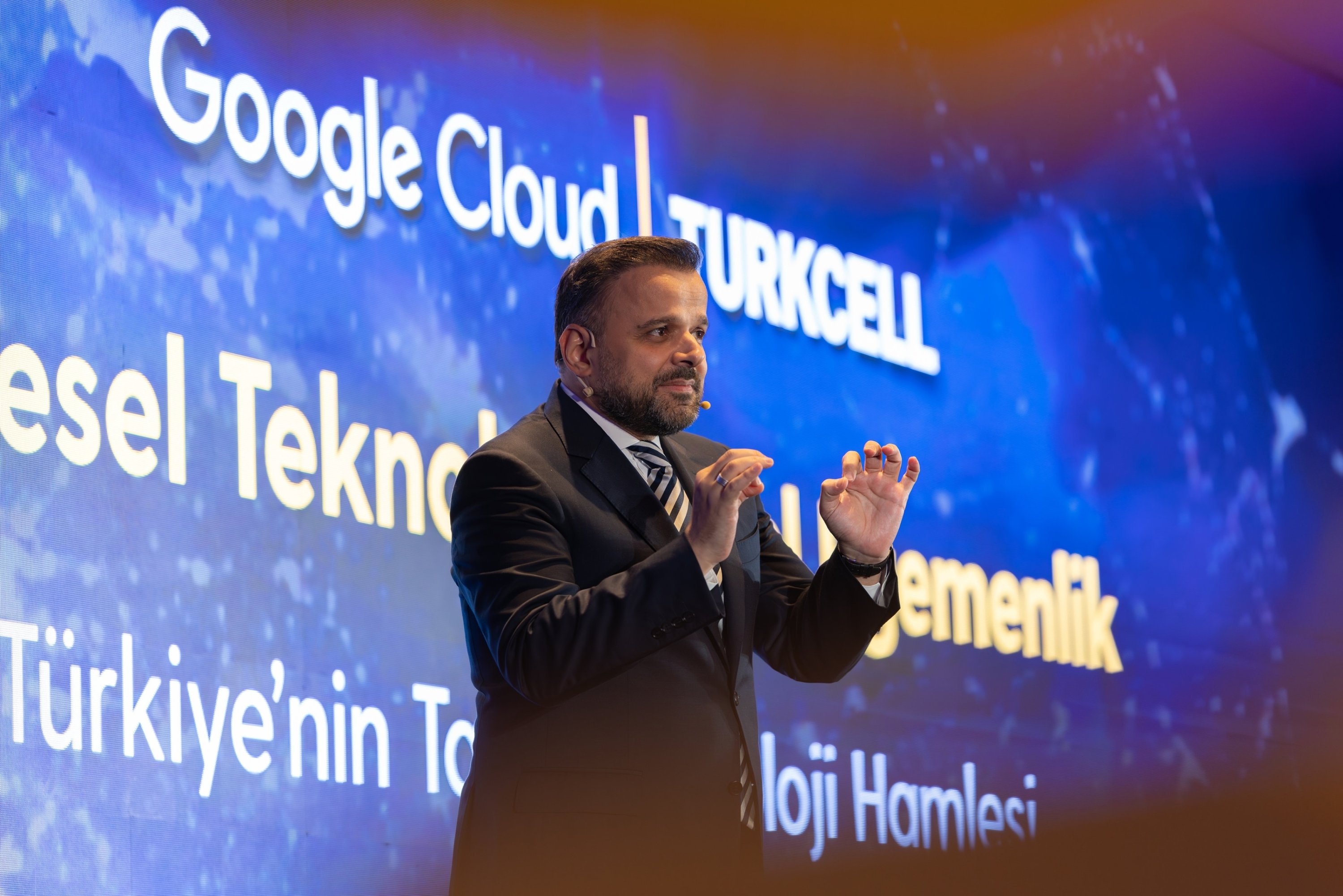 Turkcell to invest 25% of revenue in 2026 to accelerate growth