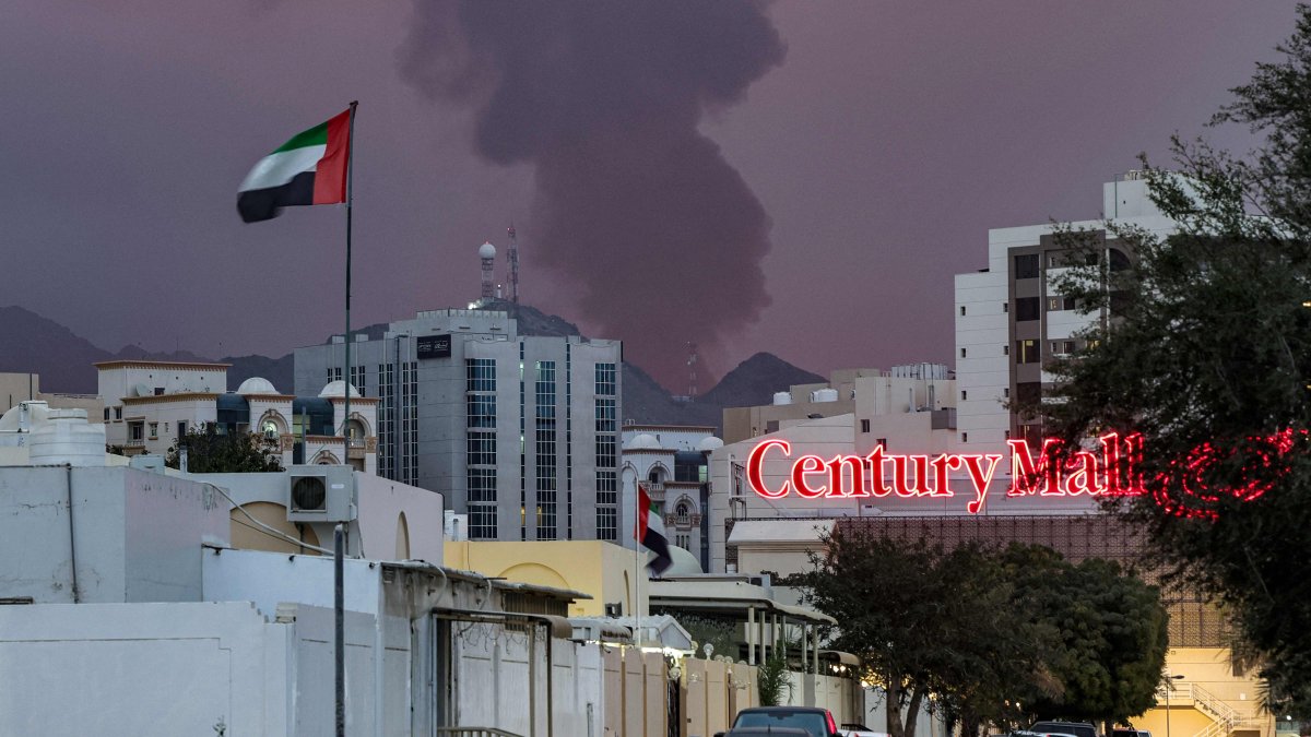 Iran says won’t strike neighbors unless attacked from them