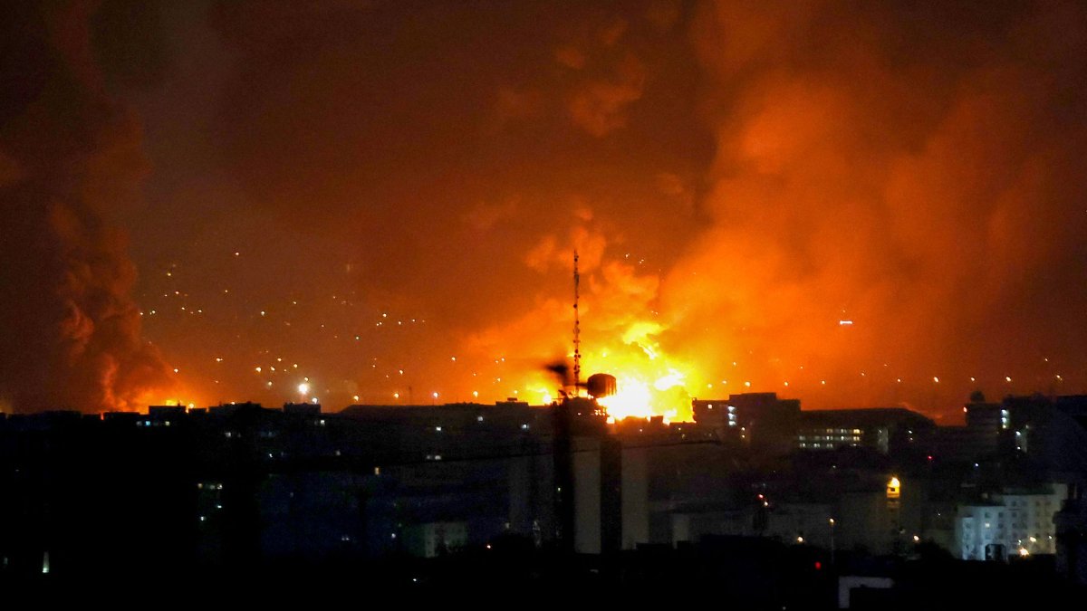 Smoke and fire rise from the site of airstrikes at Mehrabad International Airport in Tehran, Iran, March 7, 2026. (AFP Photo)