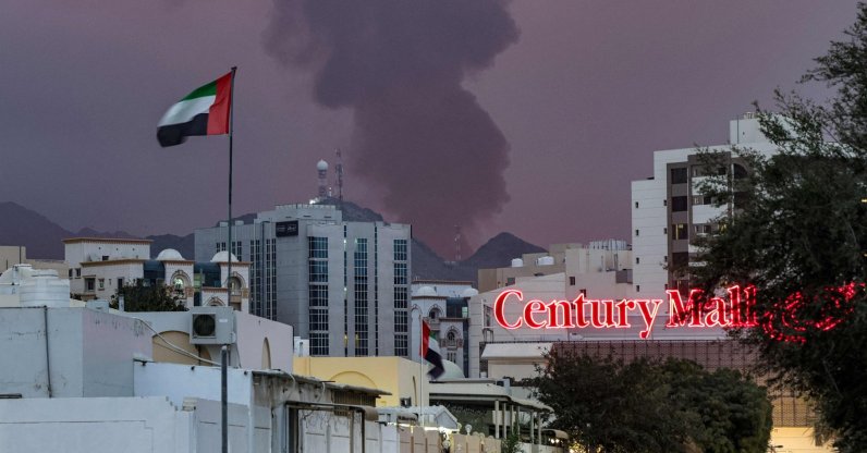 A plume of black smoke rises from the port of Fujairah in the gulf emirate of Fujairah, UAE, March 4, 2026. (AFP Photo)