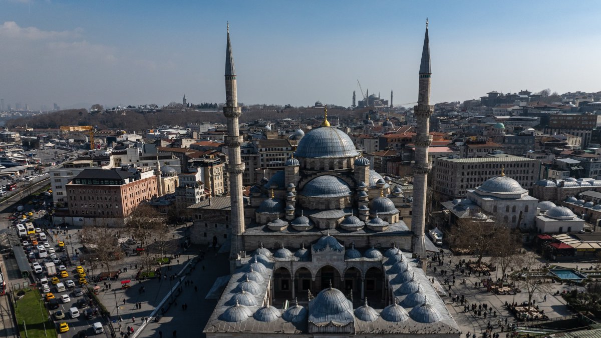 An aerial view shows the historic Yeni Mosque and its courtyard in Eminönü, Istanbul, Türkiye, March 4, 2026. (AA Photo)