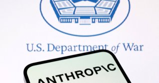 U.S. Department of War and Anthropic logos are seen in this illustration, March 1, 2026. (Reuters Photo)