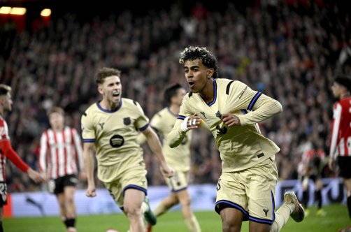 Barcelona's Lamine Yamal (R) celebrates scoring a goal during a La Liga match against Athletic Bilbao, in Bilbao, Spain, March 7, 2026. (AFP Photo)