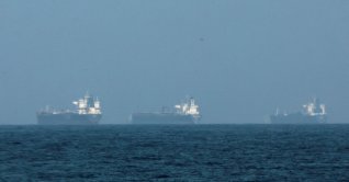 Tankers are seen off the coast of Fujairah, as Iran vows to close the Strait of Hormuz, amid the U.S.-Israel conflict with Iran, Fujairah, United Arab Emirates, March 3, 2026. (Reuters Photo)
