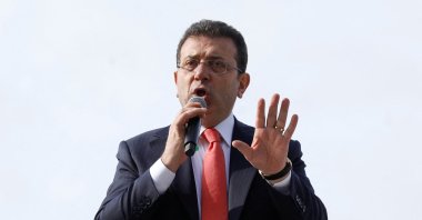 Istanbul Mayor Ekrem Imamoğlu addresses a meeting in Istanbul, Türkiye, Jan. 31, 2025. (Reuters Photo)