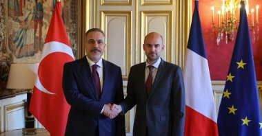 Foreign Minister Hakan Fidan meets with French Foreign Minister Jean-Noel Barrot in Paris, France, April 2, 2025. (Foreign Ministry Handout, File)