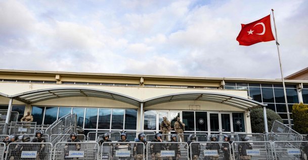 Turkish soldiers stand guard behind barricades in front of the Marmara-Silivri Prison and Courthouse Complex, where suspended Istanbul Mayor Ekrem Imamoğlu appears at his first hearing in a sweeping corruption case, Istanbul, Türkiye, March 9, 2026. (AFP Photo)