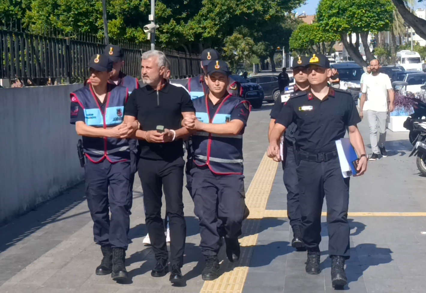 36 detained in Türkiye corruption probe linked to ex-Manavgat mayor