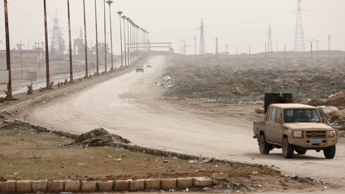 An SDF vehicle withdraws from the front lines, following an agreement between the Syrian government and the SDF in Hassakeh, Syria, Feb. 10, 2026. (Reuters Photo)
