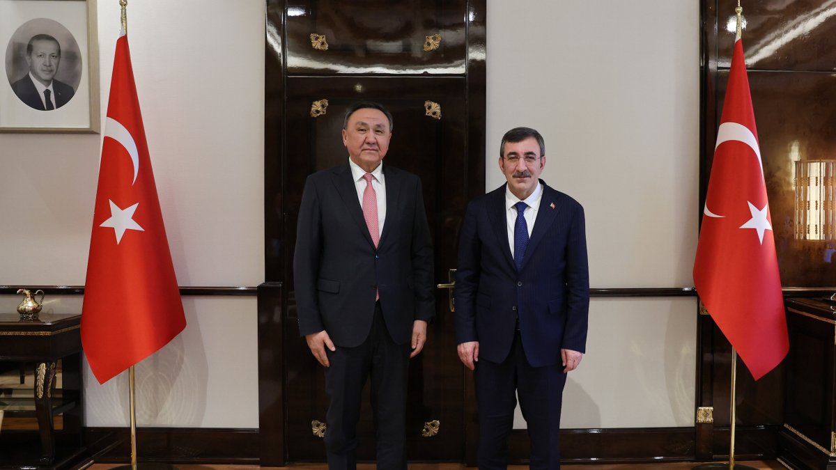 Turkish vice president meets OTS chief, stresses Turkic world unity