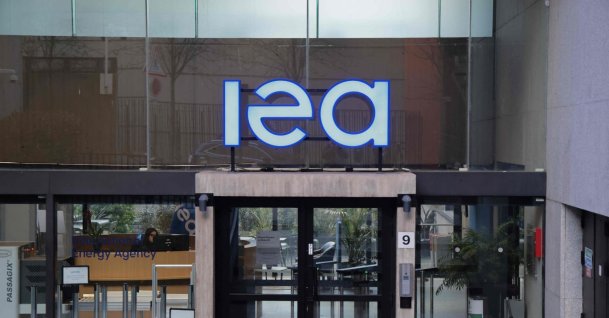 This photograph shows the entrance to the International Energy Agency (IEA) headquarters in Paris, March 11, 2026. (AFP Photo)