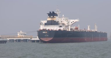 The Liberia‑flagged tanker Shenlong, carrying crude oil from Saudi Arabia to India via the Strait of Hormuz, arrives at Mumbai Port in Mumbai, India, March 12, 2026. (EPA Photo)