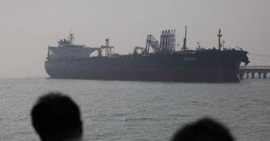 The Liberia‑flagged tanker Shenlong, carrying crude oil from Saudi Arabia to India via the Strait of Hormuz, arrives at Mumbai Port in Mumbai, India, March 12, 2026. (EPA Photo)