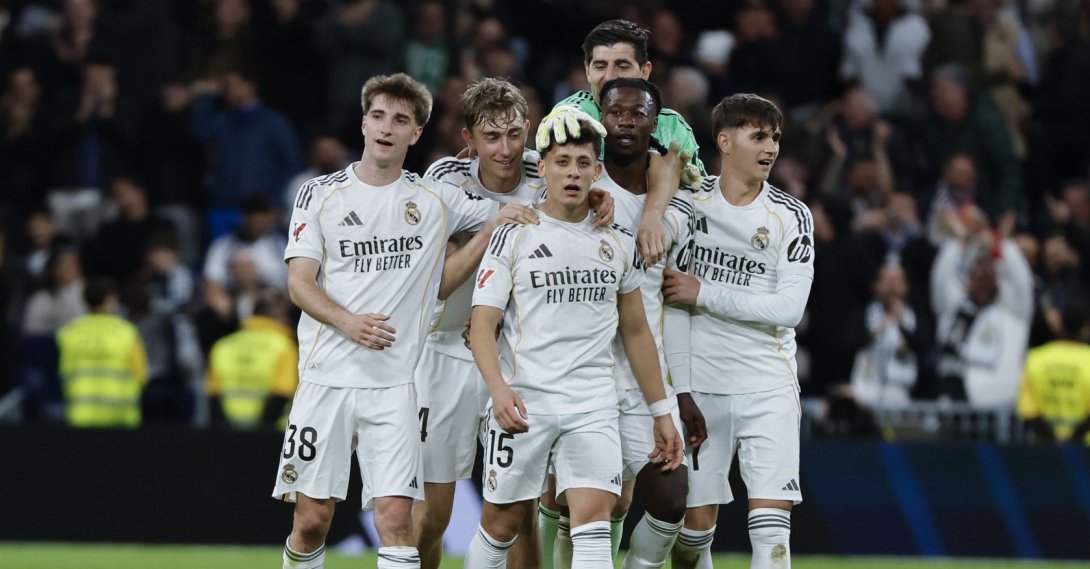 Real Madrid's Arda Güler (C) is congratulated by his teammates after scoring a goal in a La Liga match against Elche CF, Madrid, Spain, March 14, 2026. (EPA Photo)
