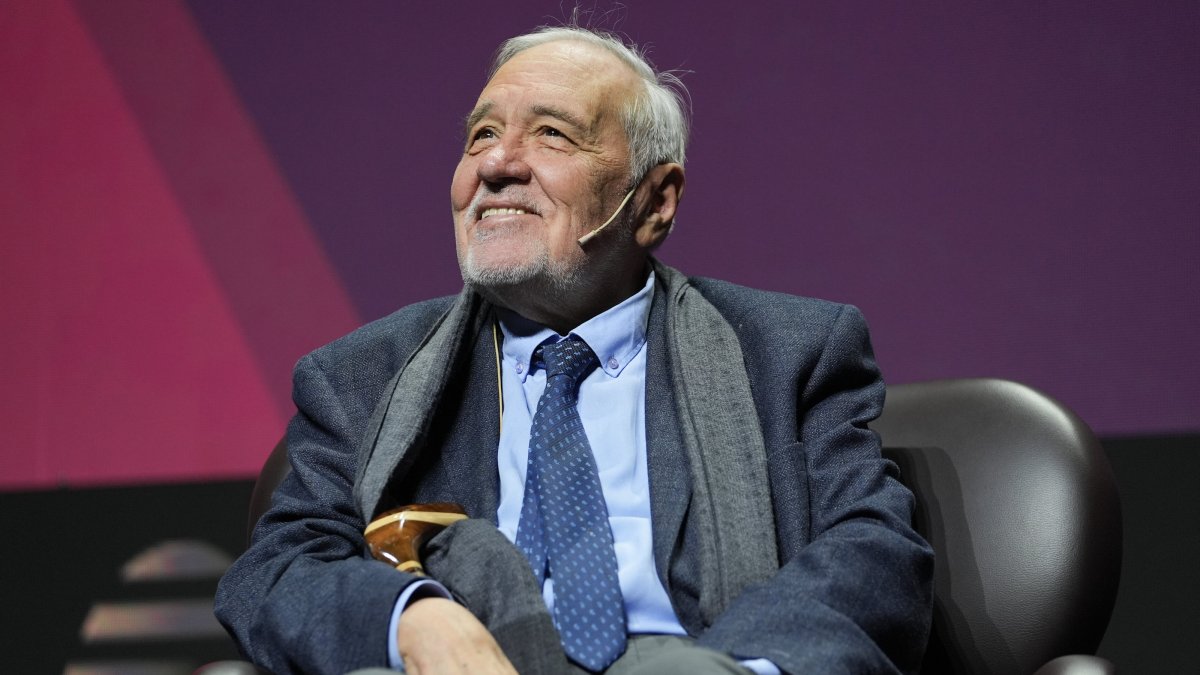 Late Historian and author Ilber Ortaylı speaks at the Global GastroEconomy Summit organized by the Turkish Restaurants and Entertainment Association (TURYİD), Atatürk Cultural Center (AKM), Istanbul, Türkiye, May 23, 2024. (AA Photo)