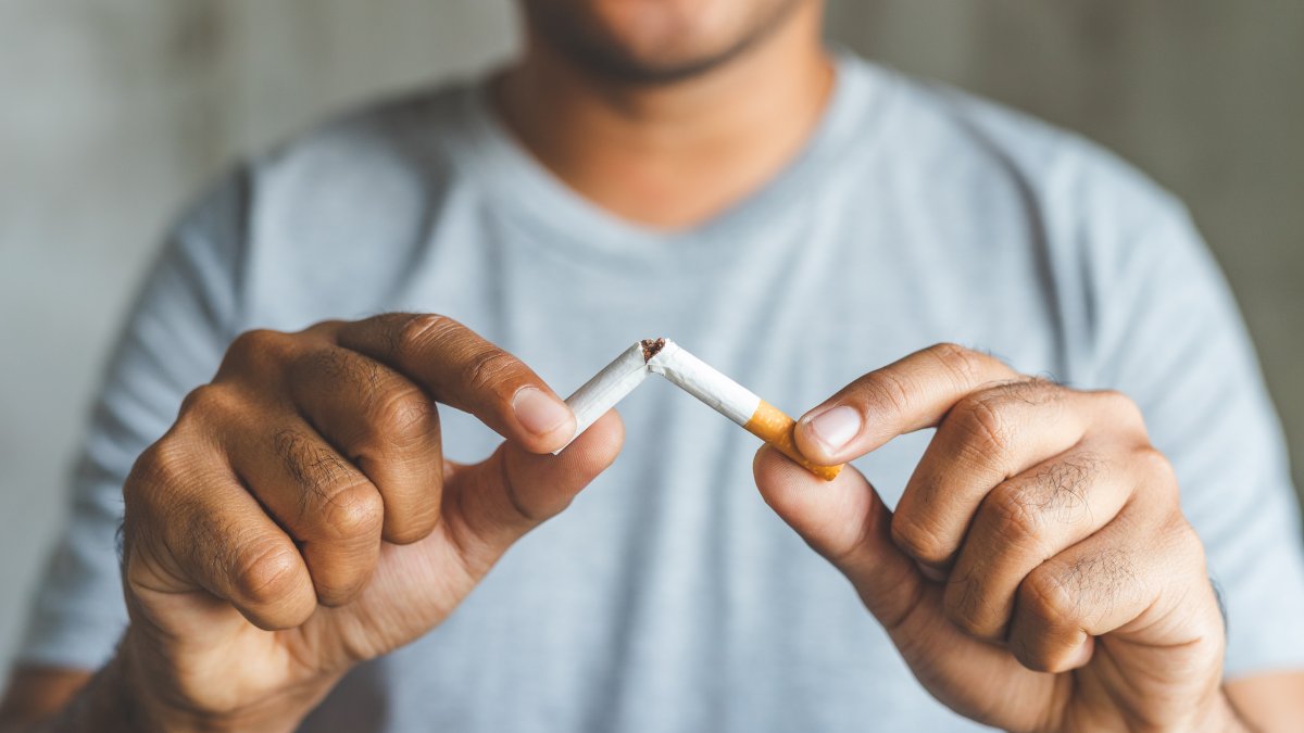 Fasting during Ramadan can help smokers strengthen their resolve and take steps toward quitting. (Shutterstock Photo)