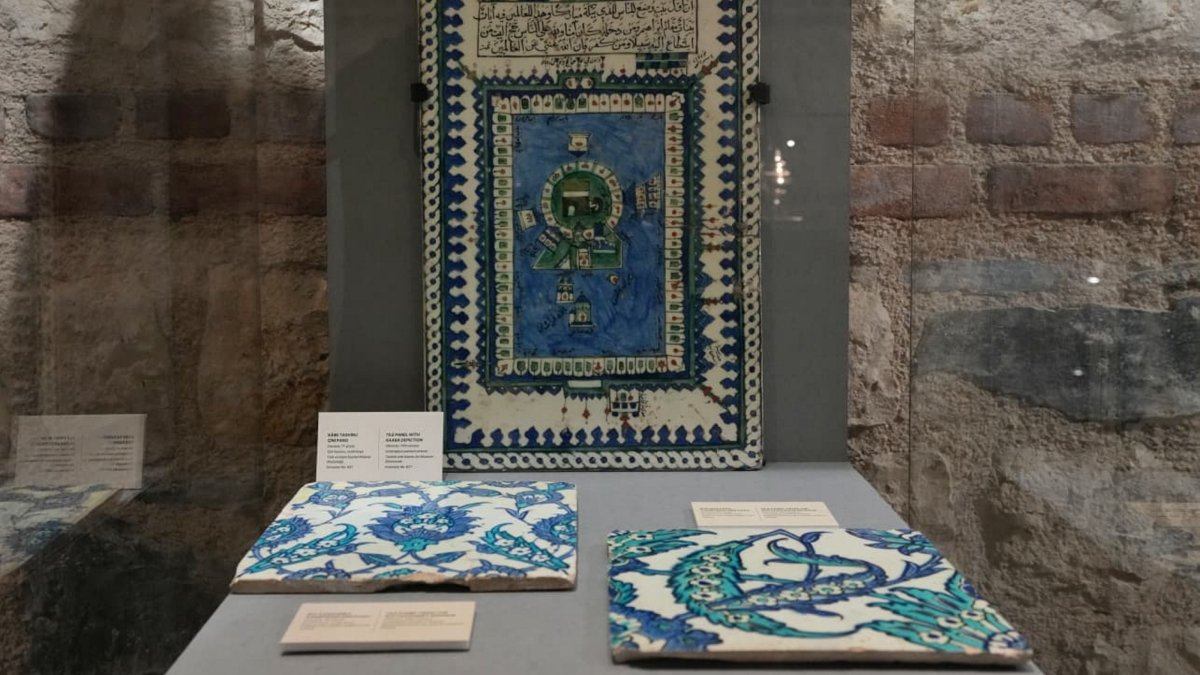 Iznik tiles displayed at the “Ottoman Sultans’ Devotion: Sacred Relics” exhibition, Istanbul, Türkiye, March 17, 2026. (AA Photo)