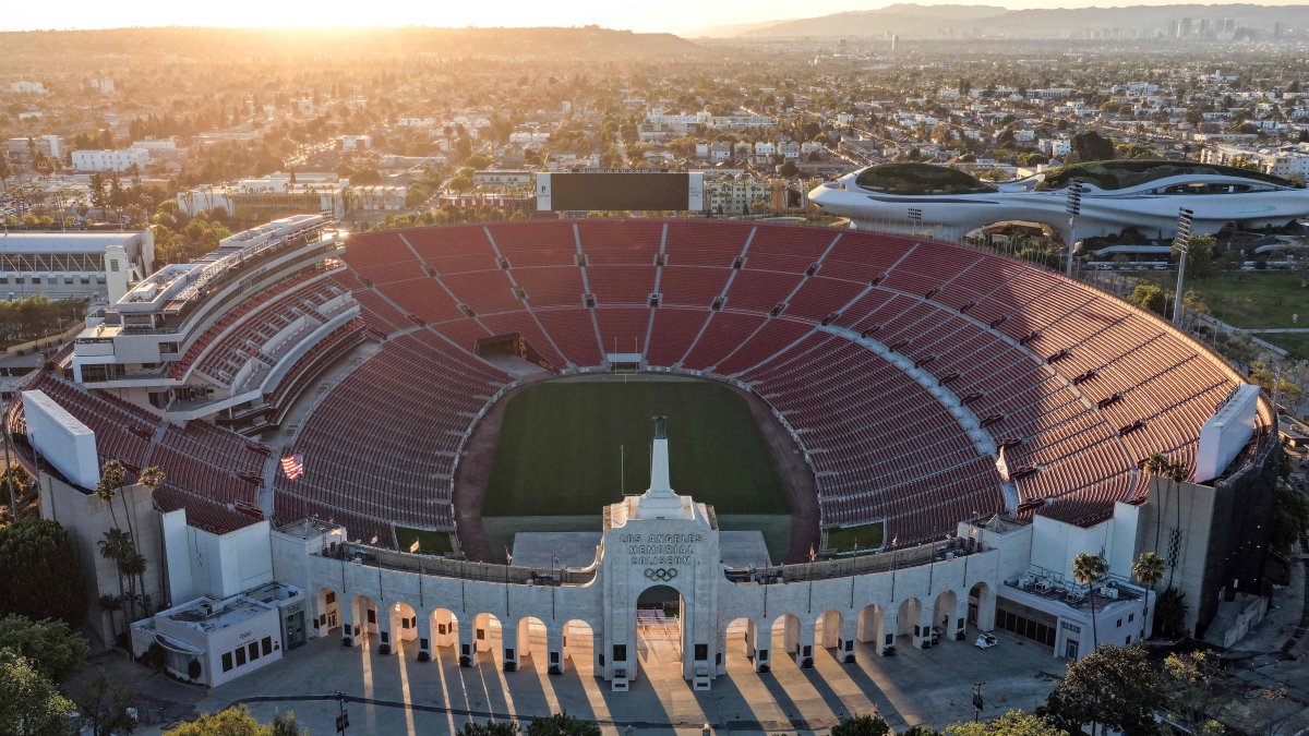 Aerial view of the Los Angeles Memorial Coliseum and the under-construction Lucas Museum of Narrative Art in Exposition Park, Los Angeles, U.S., March 5, 2026. (AFP Photo)

