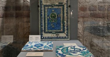 Iznik tiles displayed at the “Ottoman Sultans’ Devotion: Sacred Relics” exhibition, Istanbul, Türkiye, March 17, 2026. (AA Photo)