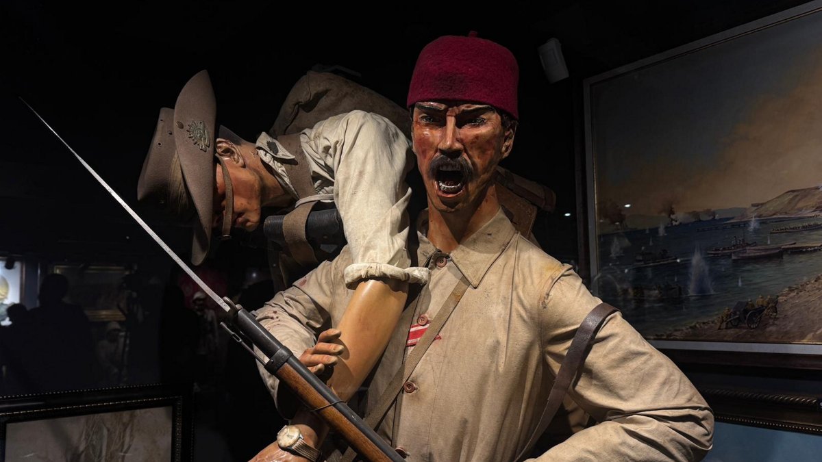 Wax figures of soldiers depict scenes from the Gallipoli Campaign at the Hisart Living History Museum, Istanbul, Türkiye, March 18, 2026. (AA photo) 