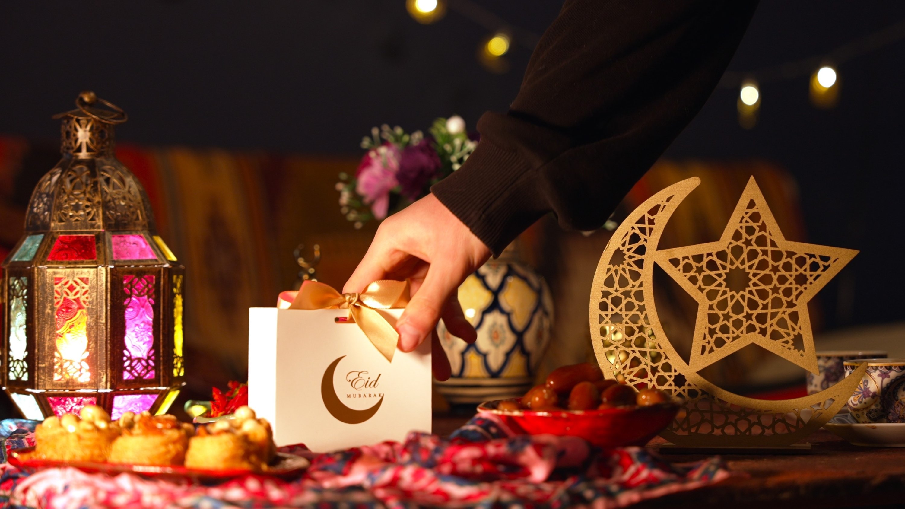 Eid al-Fitr marks end of Ramadan with family gatherings, traditions